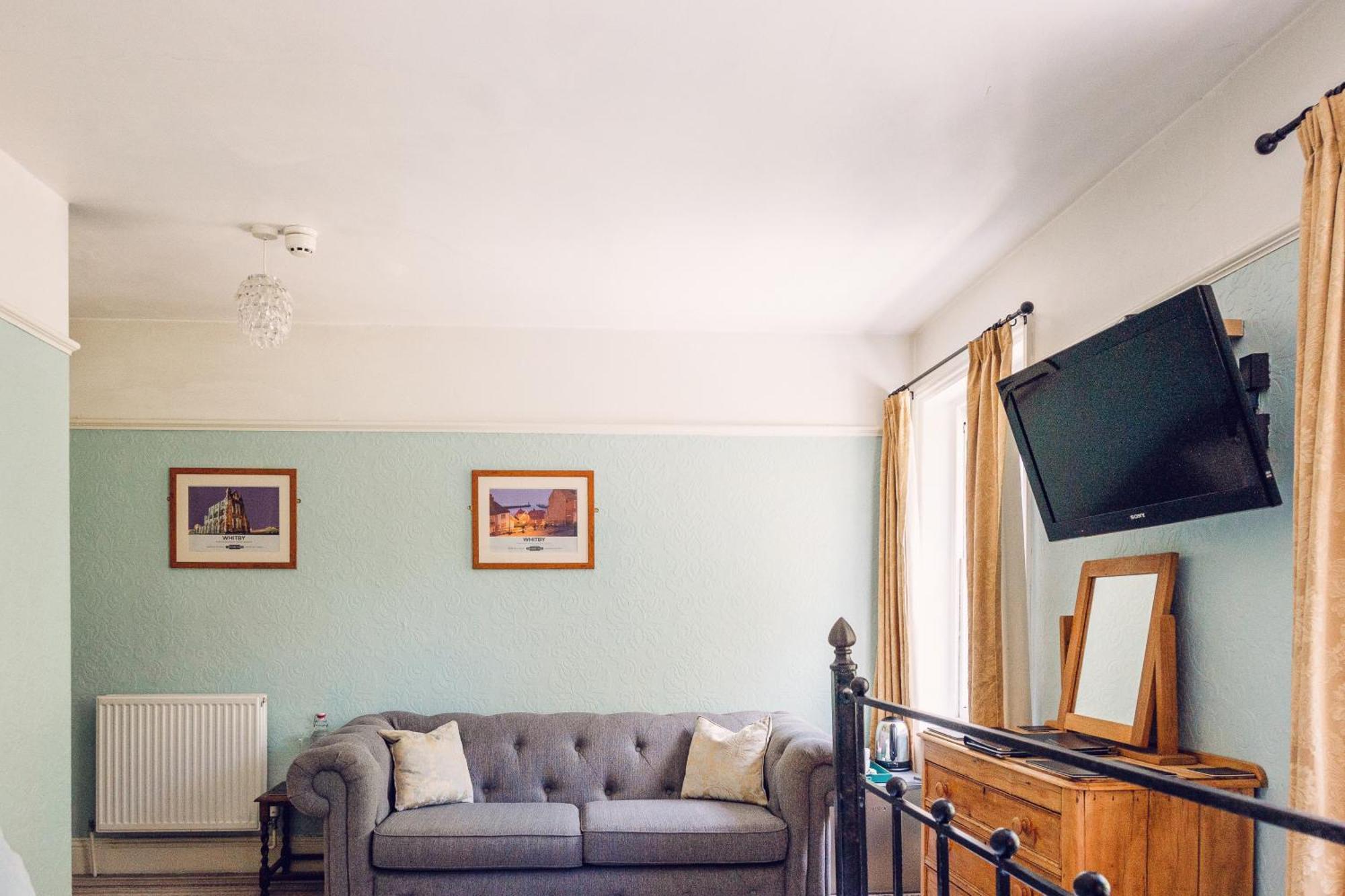 Broomfield House Уитби Екстериор снимка